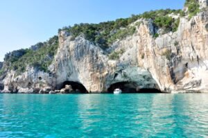Lire la suite à propos de l’article Mountain Caves